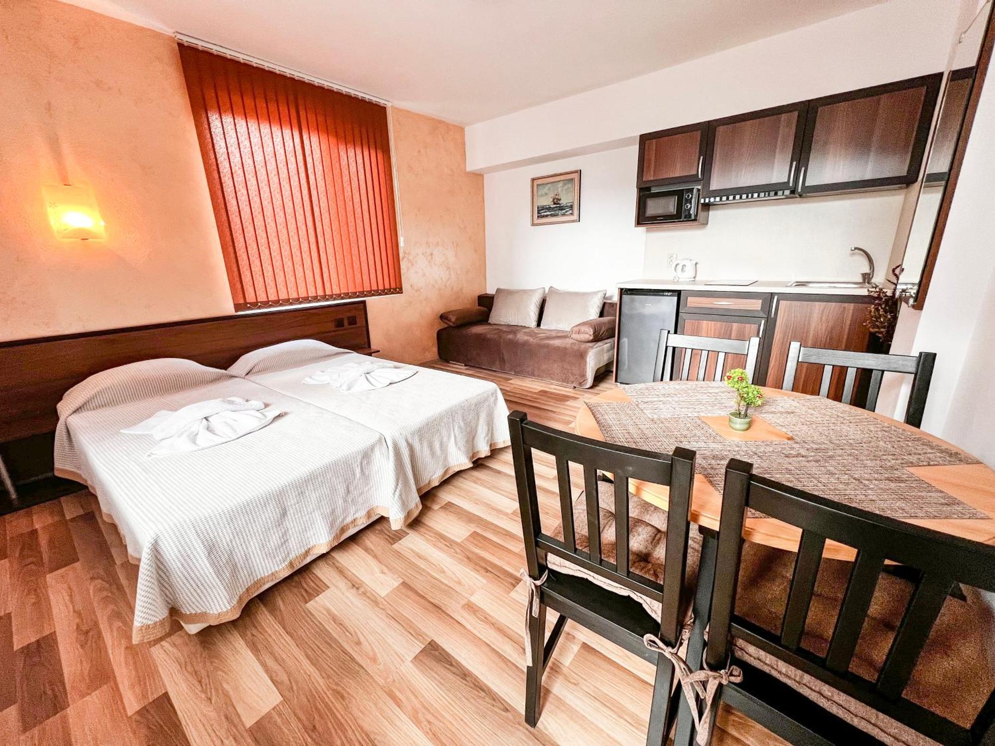 Chrystal Guest House Obzor Quarto foto