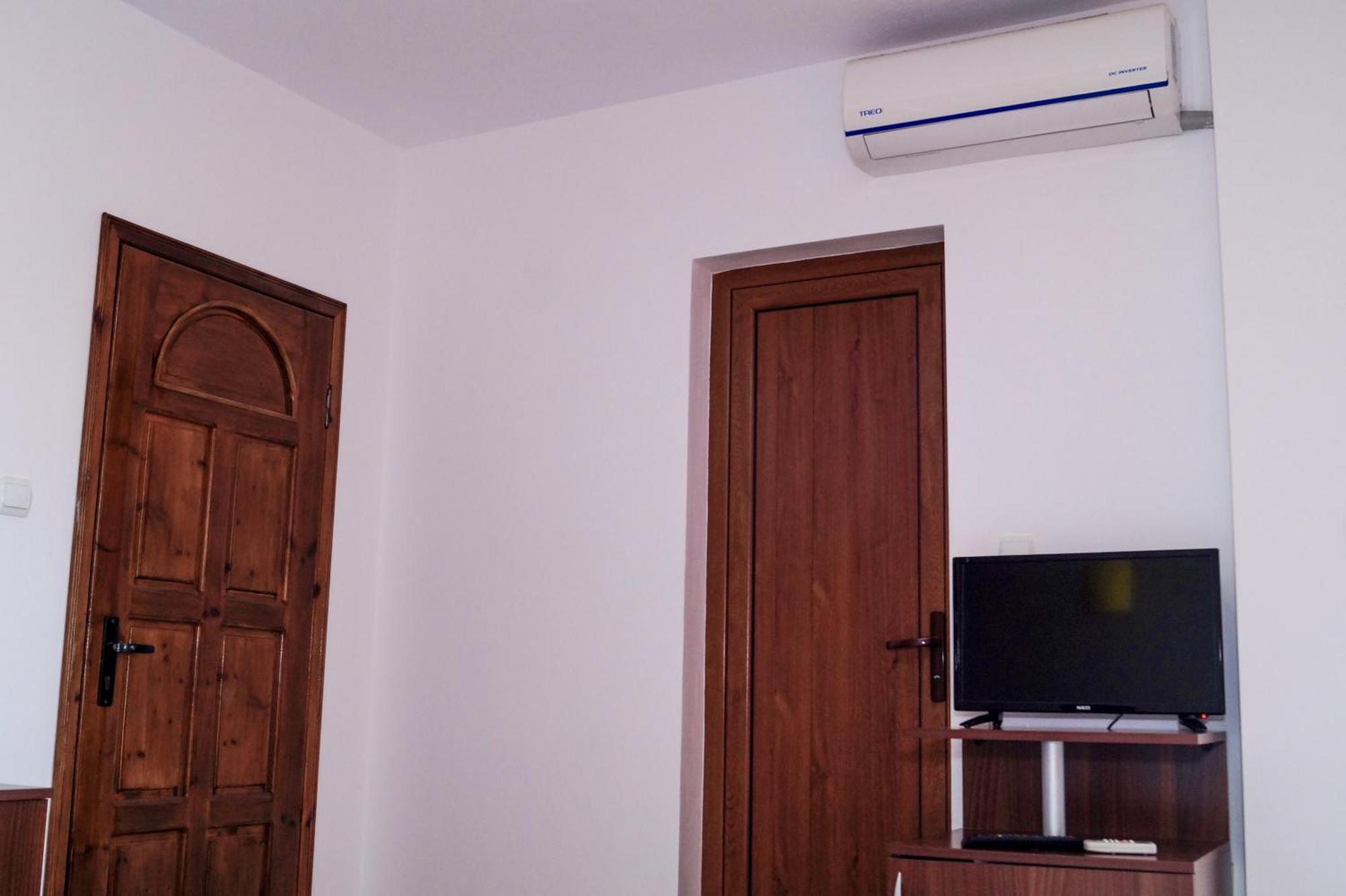 Chrystal Guest House Obzor Quarto foto